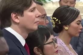 Sosok Bartek Czech, Suami Prof Stella Christie Peneliti Bidang String  Theory Lulusan Stanford University