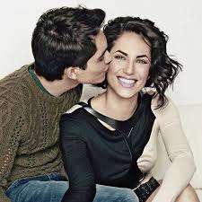 Chema shares a surprise with his family at a dinner party but a secret exposed steals the spotlight. Sergio Mayer Mori Archivy Telenovely Net Vse O Telenovelach Na Jednom Miste