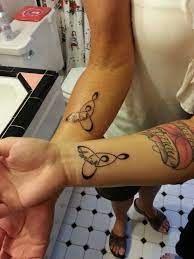 I Ve Been Wanting A New Tattoo Forever And Thinking About Matching Ones With My Mom I Like Tattoos For Daughters Mom Daughter Tattoos Mother Daughter Tattoos
