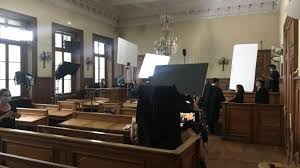 Dans ce livre, le premier consacré à pauline dubuisson, serge jacquemard retrace le parcours tragique d'une femme moderne injustement. Un Telefilm Sur L Affaire Pauline Dubuisson En Tournage Au Palais De Justice D Arras