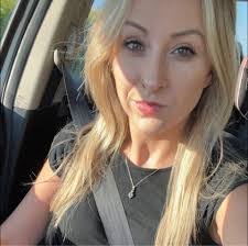 Arielle Coleman's Instagram, Twitter & Facebook