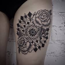 Not only mandala flowers tattoo, you could also find another pics such as geometric flower tattoo, lotus flower tattoo, mandala flower traditional, modern flower tattoo, flower of life tattoo. Left Thigh Mandala Flower Tattoo For Women