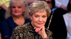 Madeleine · опубликовано 1 мая, 2020 · обновлено 1 мая, 2020. Lyudmila Chursina Biografiya I Lichnaya Zhizn Muzh Semya Deti Foto V Molodosti I Sejchas Novosti I Foto 2020