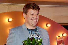 Дмитрий губерниев не только комментирует спортивные программы, но и великолепно ведет. Dur Sobachya Eks Zhena Gubernieva Otreagirovala Na Pohozhdeniya Kommentatora S Semenovich