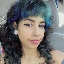 Alyssa Barber's Instagram, Twitter & Facebook