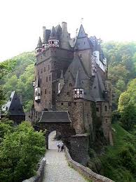 Burg Eltz Deutschland Burgen Beruhmte Schlosser Schone Orte