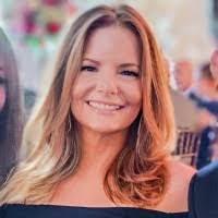 Deirdre Hudson's Instagram, Twitter & Facebook