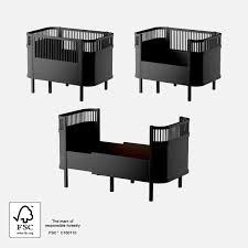 Weil viele babys in den ersten lebensmonaten mit einer begrenzung besser schlafen, können eltern das babybett mit einem nestchen verkleinern. Sebra Bett Weiss Babybett Juniorbett Classic White Jetzt Im Sale Kaufen