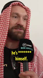 Tommy Fury reacts to Jake Paul 💩ing himself!