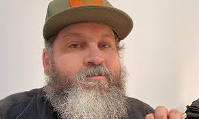 Goodwin Graphics Presents Silver Service Award to Aaron Draplin