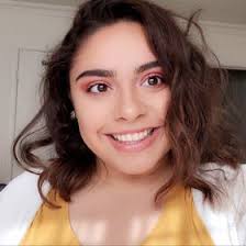 Elsa Lemus's Instagram, Twitter & Facebook