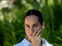 Daniela Villegas, la joyera que hizo de los insectos su estética y lenguaje 