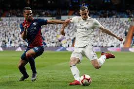 Teenage midfielder yangel herrera will join premier league giants manchester city, his club atletico venezuela announced. Man City Signing Yangel Herrera Impresses Against Real Madrid To Catch Pep Guardiola S Eye Manchester Evening News