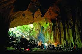 Memang cantik dan besar gua ni. Taman Negara National Park Top 10 Things To Do Mutiara Taman Negara