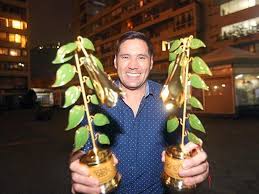 Los otros candidatos para recibir el galardón son 'pollo' castillo,. Toma Nota Estos Son Todos Los Ganadores Del Copihue De Oro