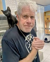 Ron Perlman 🐾