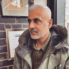 Cutting Guru Holloway