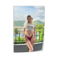 CHLUHGFJ Russian Beauty Model Sexy Model Anastangel Poster 2 Wall Poster  Art Canvas Printing Gift Office Bedroom Aesthetic Poster Unframed Style  12x18inch(30x45cm), red : Amazon.ca: Home