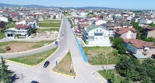 Kartepe (literally snowy hill referring to mountains to the south) is situated at. Kartepe De Yollar Yenilendi