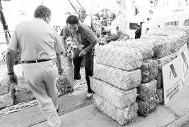 Shopping & retail in agrínion, greece. Oi Filies Kai Oi Gnwrimies Toy Xontroy Ths Kokainhs Eidhseis Nea To Bhma Online