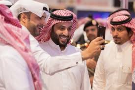 أغاني تركي آل الشيخ في الصدارة. ØªØ±ÙƒÙŠ Ø¢Ù„ Ø§Ù„Ø´ÙŠØ® Ù„Ù„Ù‚Ø§Ø¦Ù…ÙŠÙ† Ø¹Ù„Ù‰ Ù…ÙˆØ³Ù… Ø§Ù„Ø±ÙŠØ§Ø¶ Ø§Ù„Ù„Ù‡ ÙŠØ¨ÙŠ Ø¶ ÙˆØ¬ÙˆÙ‡ÙƒÙ…
