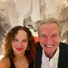 My name is Craig and I'm a watch collector. I am ready for an automatic or  manual wind Breitling. I am partial to blue and gold, and would love to own  a