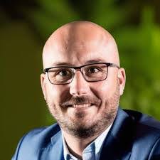 Laura Teter's Instagram, Twitter & Facebook