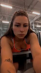 Think upper body is just for guys? , Think again 💪🏽🔥, Ladies, if you're  skipping pull days, you're missing out. I used to fear looking “too bulky,”  but truth is, I just wasn’t getting stronger. , Now ...