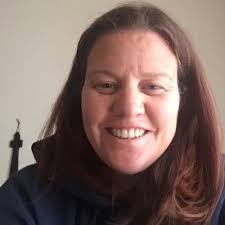 Esther Watts (@essiemayew)