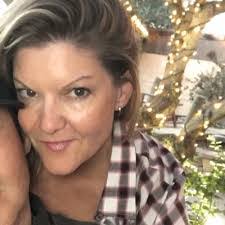 Jodi Carrier's Instagram, Twitter & Facebook