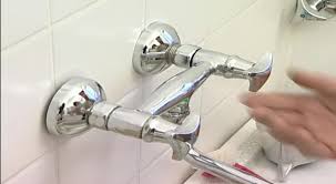 Fünf liter können am tag durchaus zusammenkommen. Wasserhahn Badewanne Tropft