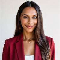 Serena Simms's Instagram, Twitter & Facebook