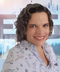 Claudia Martinelli's Instagram, Twitter & Facebook