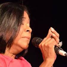 Stream Es Así by Elena Gil