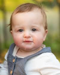 After a little pause from posting (but not taking photos) I'm back and  ready to share what I've been working on. And what better way to jump back  into action than a