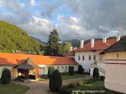 Zona a devenit celebra datorita manastirii brancoveanu. Destinatiidevacanta Blogspot Com MÄƒnÄƒstirea Brancoveanu SambÄƒta De Sus