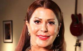 Humberto iturralde @sokolprod prensa usa: Alejandra Guzman Reaparece Sin Gluteos