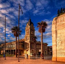 The market is in a huge undercover building and, at 140 years old, is one of the oldest undercover markets in the world. Australien Adelaide Das Hippste Grossstadtdorf Der Welt Welt
