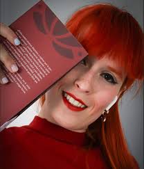 LITERATURA | Scarlett Palacios proposa un viatge eròtic i prohibit entre  línies