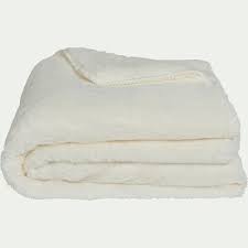 plaid imitation fourrure en polyester blanc ventoux 130x170cm marius 130x170 cm plaid plaid imitation fourrure fourrure blanche plaid doux