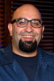 Lee Roy's Instagram, Twitter & Facebook