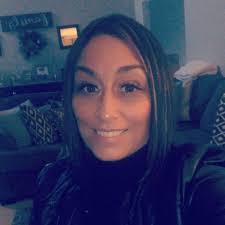 Julie Sylvia's Instagram, Twitter & Facebook