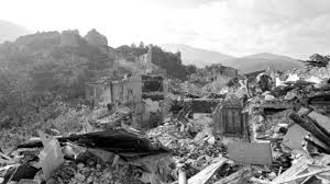 A trentasei anni dal terremoto in irpinia del 1980 tante cose sono cambiate sotto l'aspetto della conoscenza oggi è il trentaseiesimo anniversario del terremoto dell'irpinia (o terremoto del 1980). Terremoto In Irpinia Del 1980 Il Boato Della Scossa Registrato Per Caso Corriere Tv