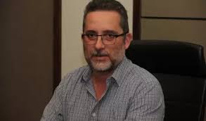 Se gradúan afectados por preparatorias "patito"