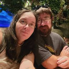 I was wondering where I can get fresh eggs around here? Any help would be  amazing, thank you.