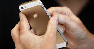 Apple S Iphone 5s More In Demand Than Iphone 5c Business News