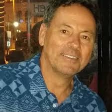 Does anyone know of someone that does wallpaper? And is good at it?