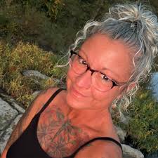 Coping with bipolar, OCD, anxiety, and mania during a full-blown episode