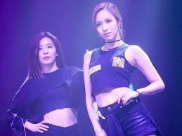 Queendom remix mv链接 文件名称：red velvet 레드벨벳 'qu… Twice Red Velvet Are Best Friends Twice í¸ìì´ì¤ ã¤ Amino