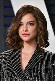Barbara Palvin Attends The 2019 Vanity Fair Oscar Party Hosted By Barbara Palvin Curly Hair Celebrities Medium Curls